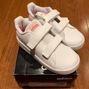 NEW Adidas Advantage sneakers